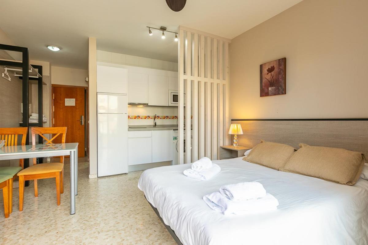 Apartamentos Guerrero Torre Del Mar Exterior foto
